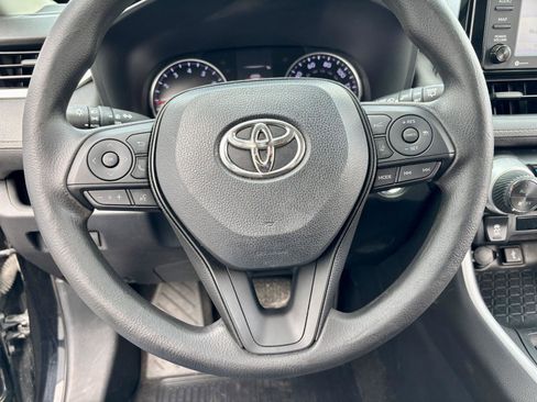 Used 2021 Toyota RAV4 XLE AWD/4WD image 33