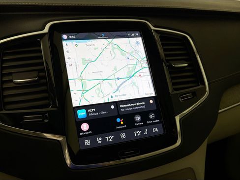 Certified 2024 Volvo XC90 B5 Plus image 13