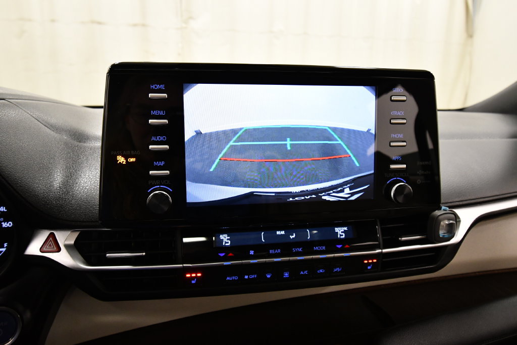 Used 2023 Toyota Sienna XLE AWD/4WD image 27