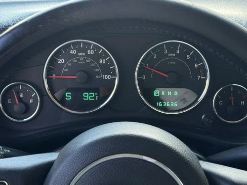 Used 2012 Jeep Wrangler Unlimited Sport AWD/4WD image 32