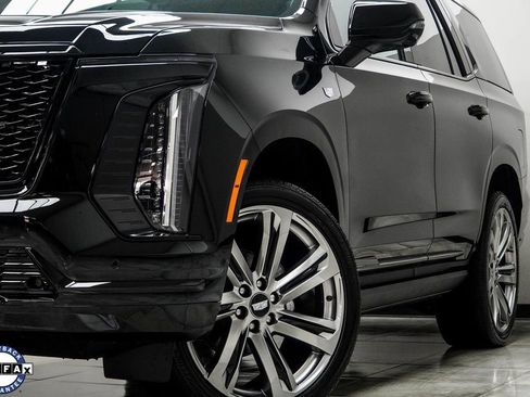 Used 2026 Cadillac Escalade Platinum Sport AWD/4WD image 7