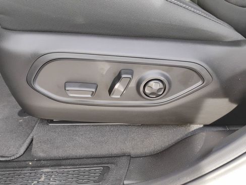 New 2025 Jeep Grand Cherokee Laredo w/ Trailer Tow Package image 21