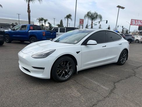 Used 2021 Tesla Model 3 Long Range image 3