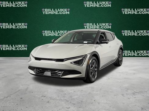 Used 2025 Kia EV6 Light w/ Light LR Technology Package image 10