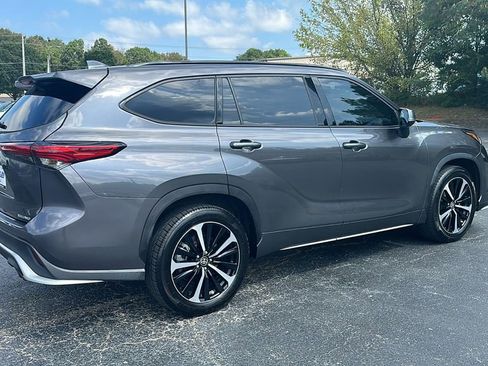 Used 2021 Toyota Highlander XSE image 5