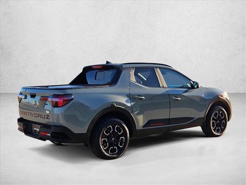 Used 2022 Hyundai Santa Cruz SEL Premium image 5