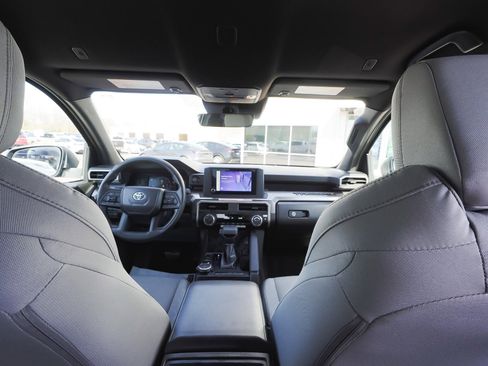 Used 2024 Toyota Tacoma SR5 image 39