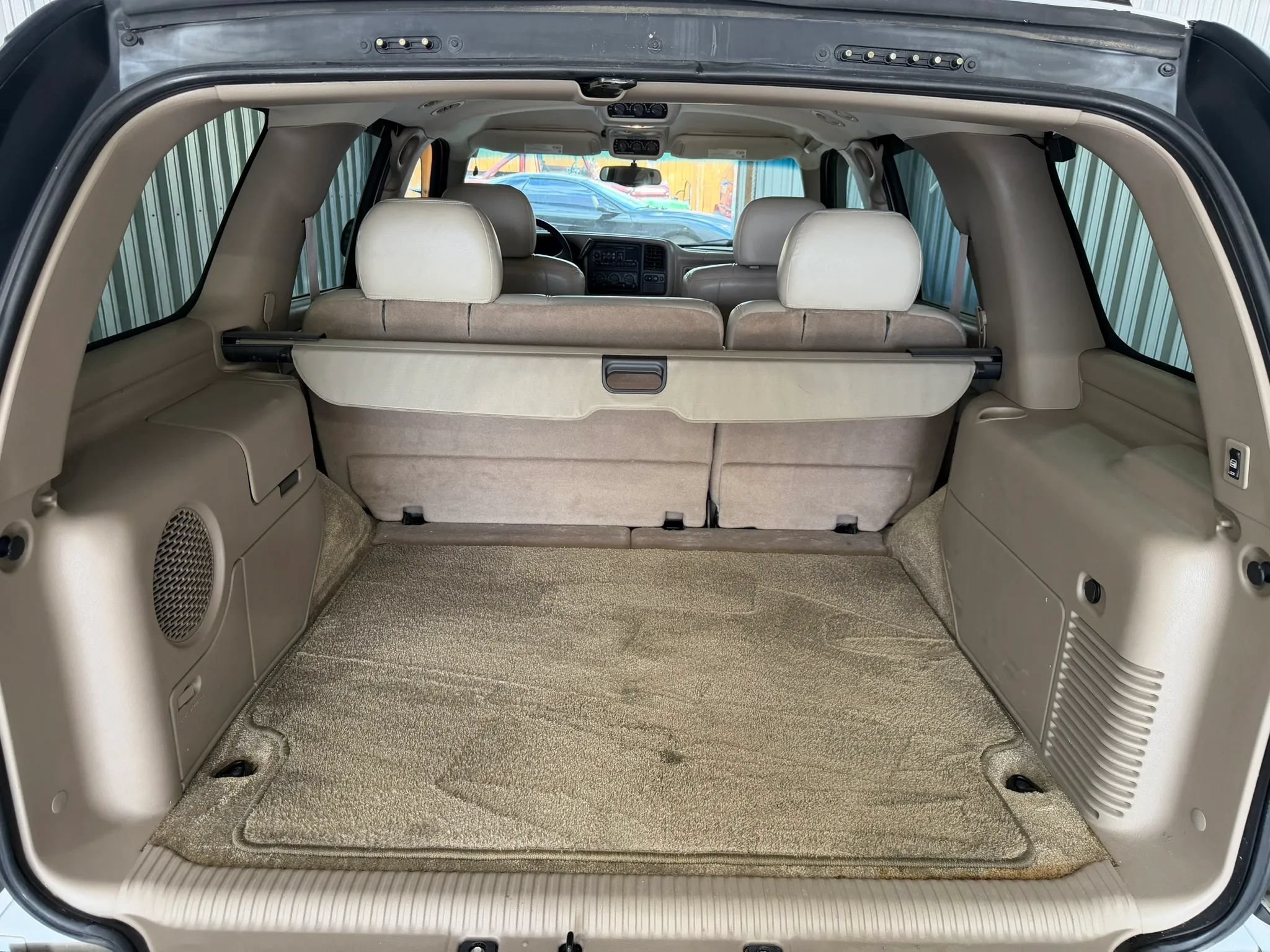 Used 2002 Chevrolet Tahoe LT RWD image 19