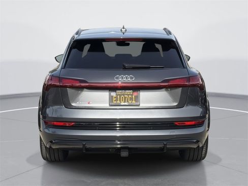 Used 2022 Audi e-tron S Prestige w/ Prestige Package image 4