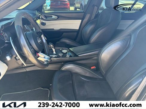 Used 2017 Alfa Romeo Giulia Quadrifoglio image 4