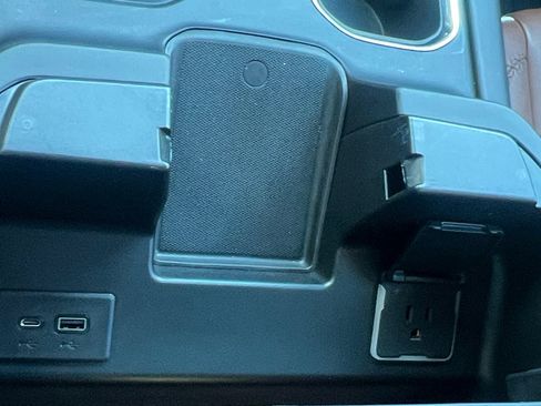 Used 2023 GMC Sierra 1500 Denali Ultimate image 6