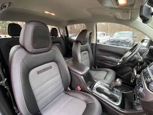 Used 2017 GMC Canyon SLE w/ All Terrain Package image 29