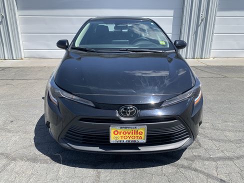 Used 2024 Toyota Corolla LE FWD image 8