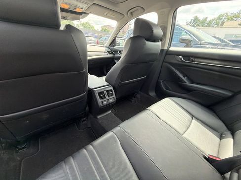 Used 2020 Honda Accord Touring image 12