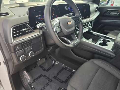 Used 2025 Chevrolet Tahoe LS RWD image 21