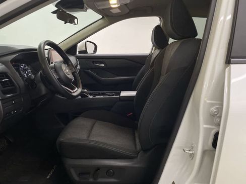 Used 2024 Nissan Rogue SV image 14