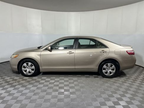 Used 2008 Toyota Camry LE FWD image 5