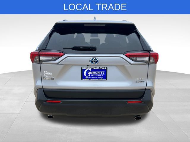 Used 2019 Toyota RAV4 XLE w/ Carpet Mat Package AWD/4WD image 5