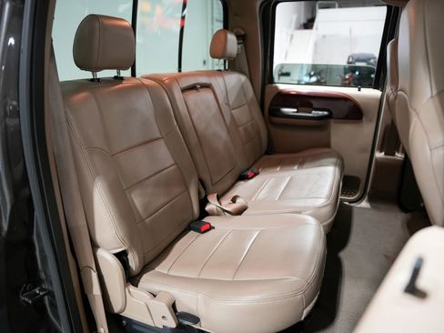 Used 2005 Ford F350 4x4 Crew Cab DRW Super Duty image 32