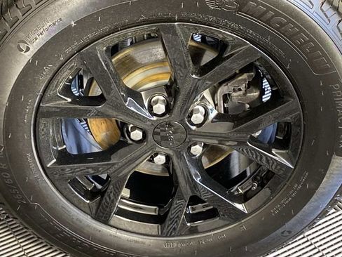 Used 2025 Jeep Grand Cherokee Altitude AWD/4WD image 28