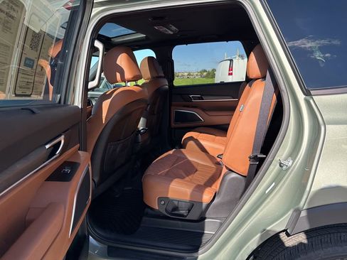 Used 2025 Kia Telluride EX X-Line AWD/4WD image 36
