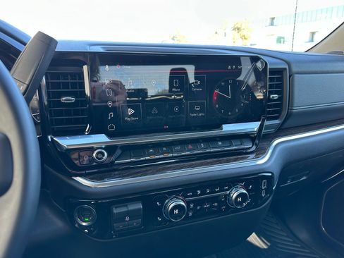 Used 2025 GMC Sierra 1500 Elevation image 14