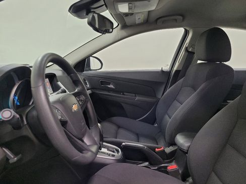 Used 2015 Chevrolet Cruze LT w/ Technology Package FWD image 17