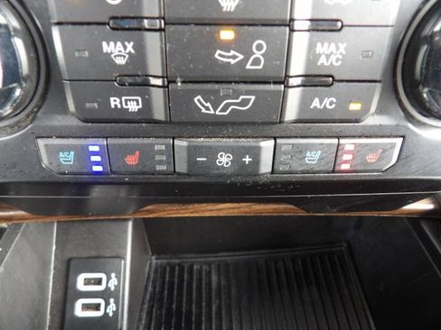 Used 2017 Ford F150 Lariat AWD/4WD image 19