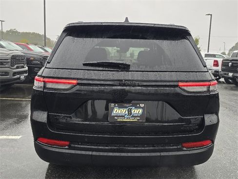 New 2025 Jeep Grand Cherokee Limited image 14