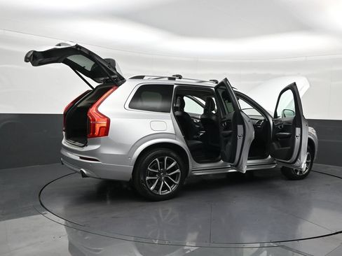 Used 2018 Volvo XC90 T5 Momentum w/ Convenience Package AWD/4WD image 31