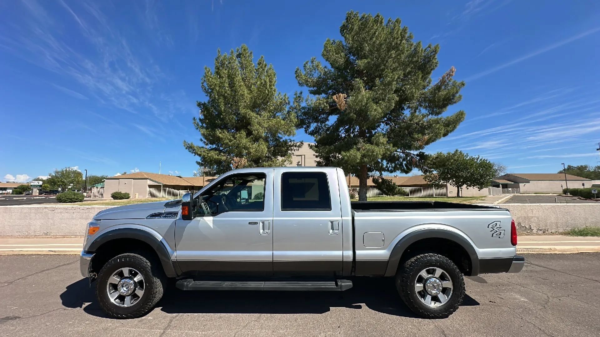 Used 2016 Ford F250 Lariat w/ Lariat Ultimate Package AWD/4WD image 1