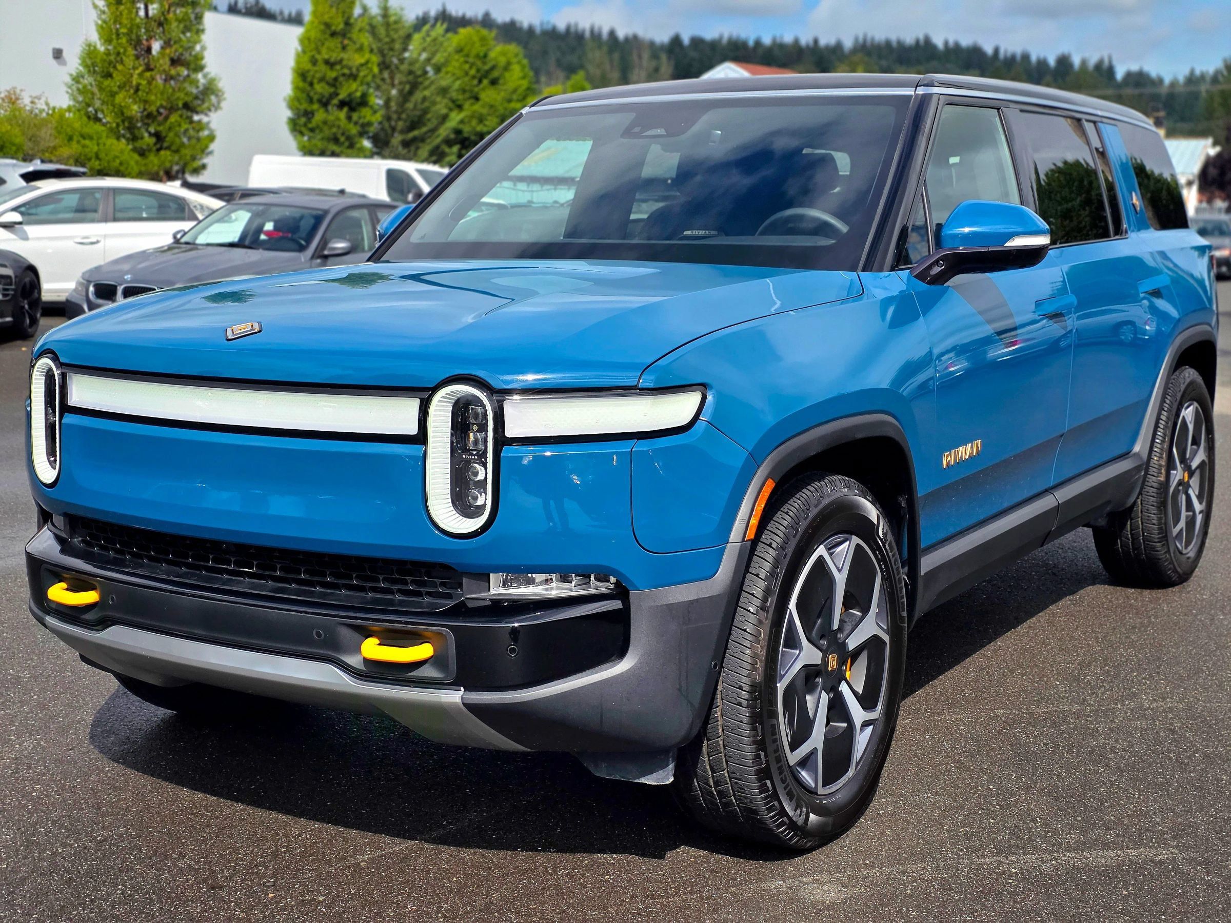 Used 2023 Rivian R1S Adventure Quad AWD/4WD image 6