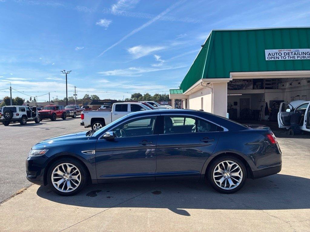 Used 2016 Ford Taurus Limited FWD image 6