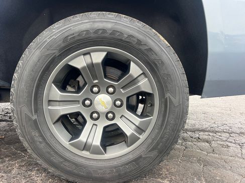 Used 2015 Chevrolet Suburban LT AWD/4WD image 42