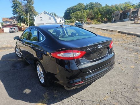 Used 2013 Ford Fusion SE FWD image 5