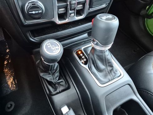 New 2026 Jeep Wrangler Unlimited Sahara AWD/4WD image 25