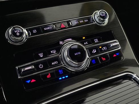 Certified 2023 Lincoln Nautilus Reserve FWD image 29