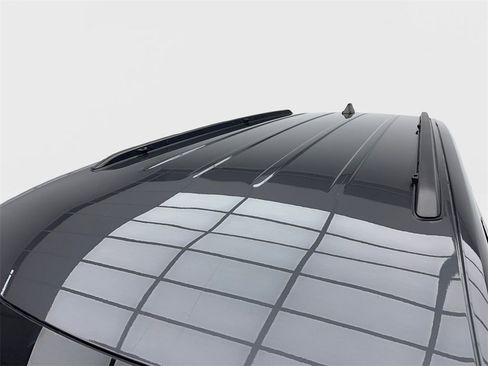 Used 2023 Jeep Grand Cherokee L Laredo image 14