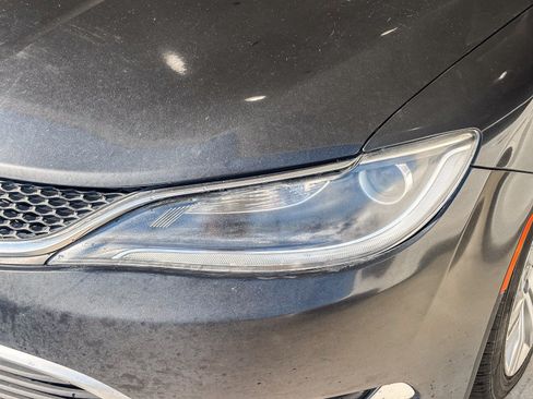Used 2016 Chrysler 200 Limited w/ Anniversary Edition FWD image 9
