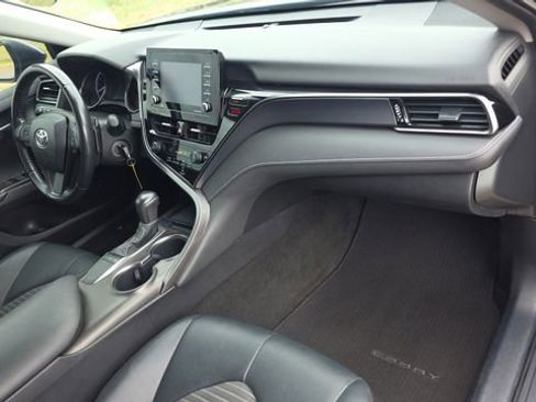 Used 2022 Toyota Camry SE FWD image 28