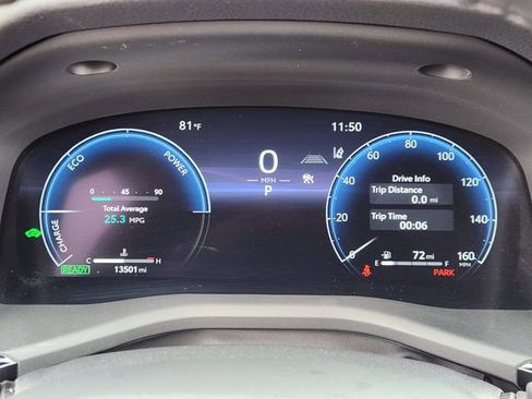 Used 2025 Toyota Camry XSE FWD image 11