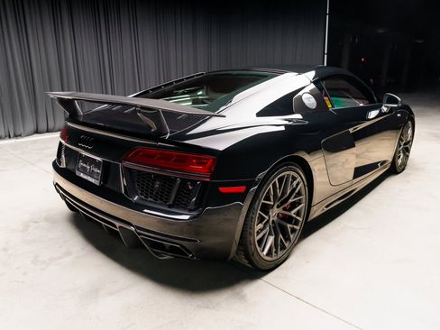 Used 2018 Audi R8 V10 image 13