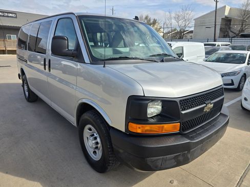 Used 2017 Chevrolet Express 2500 LS image 10