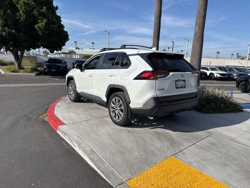 Used 2023 Toyota RAV4 XLE Premium image 20