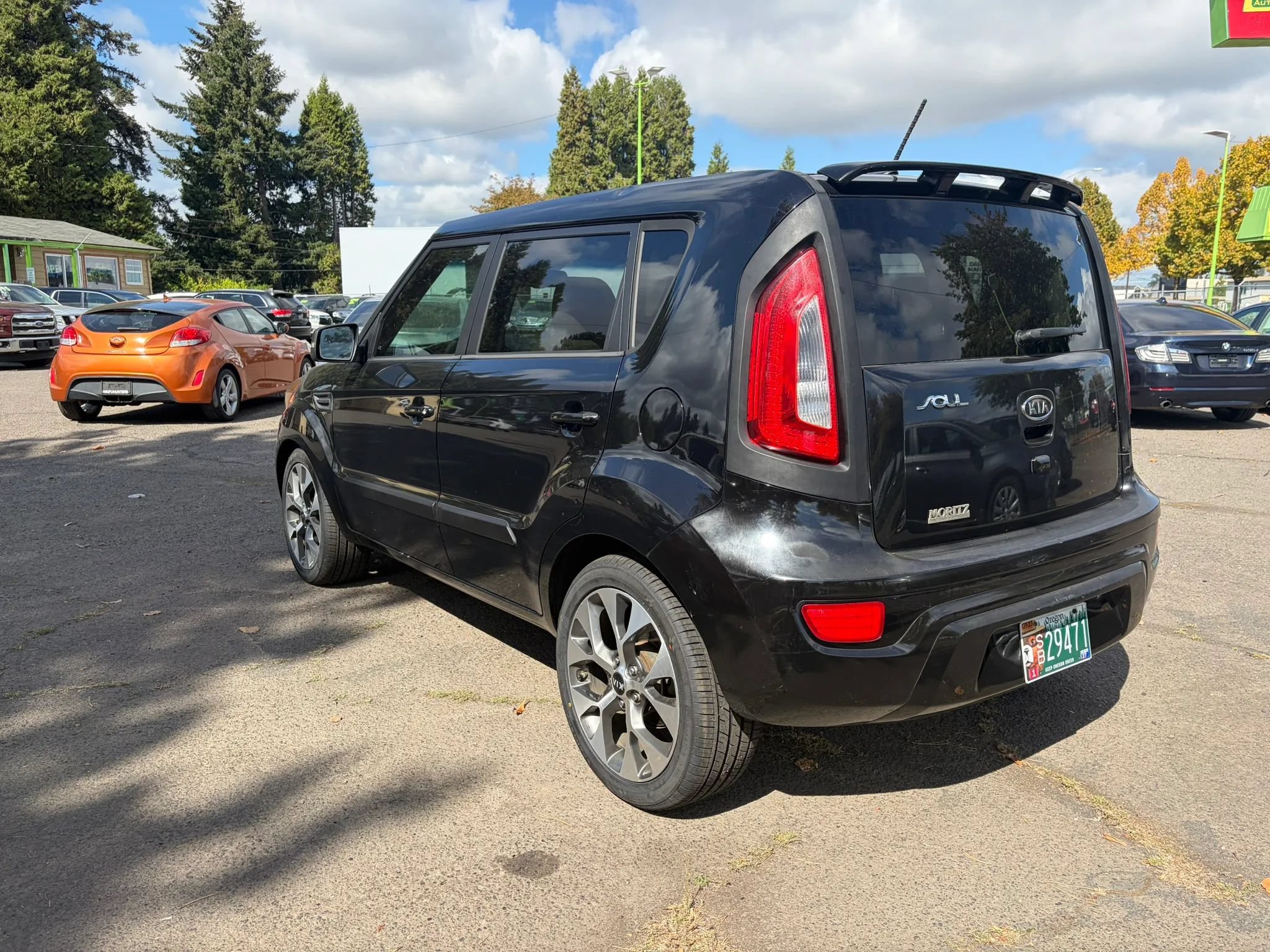 Used 2012 Kia Soul ! w/ Premium Pkg FWD image 5