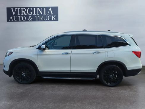 Used 2017 Honda Pilot Touring image 2
