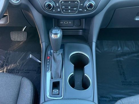 Used 2021 Chevrolet Equinox LT FWD image 18