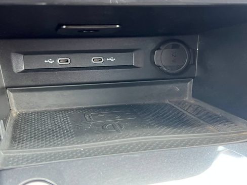 Used 2024 Volkswagen Tiguan SE R-Line AWD/4WD image 29