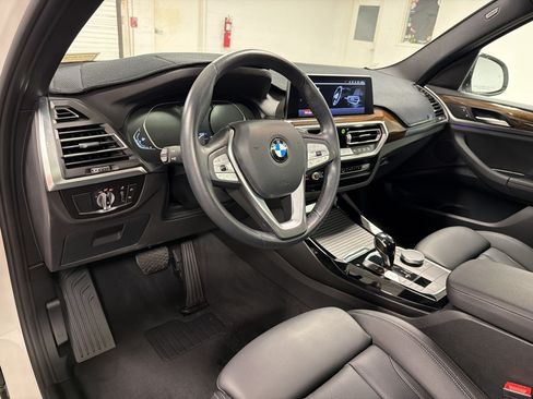 Used 2022 BMW X3 xDrive30i w/ Convenience Package AWD/4WD image 3