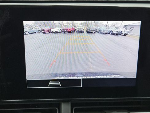 Certified 2024 Chevrolet Trax RS w/ Driver Confidence Package image 16